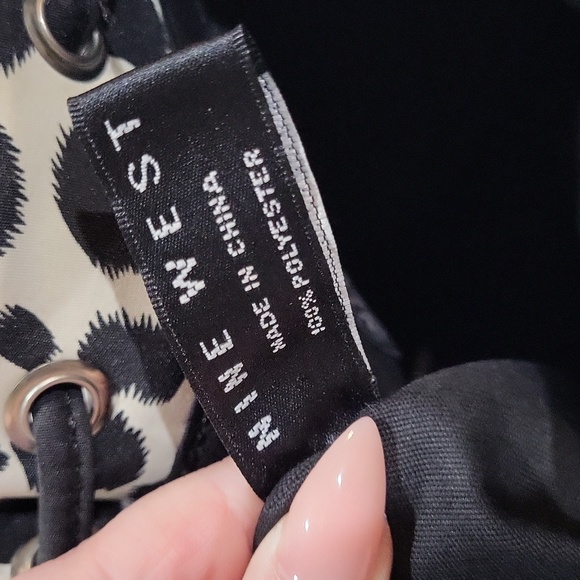 Nine West Bucket Bag - Picture 9 of 13